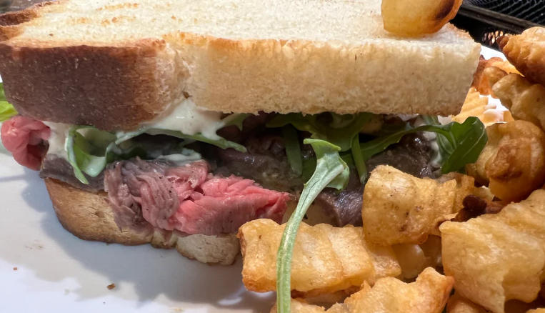 gourmet roast beef sandwich