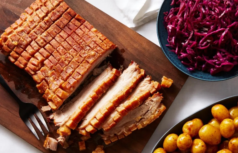 braised cabbage and pork
