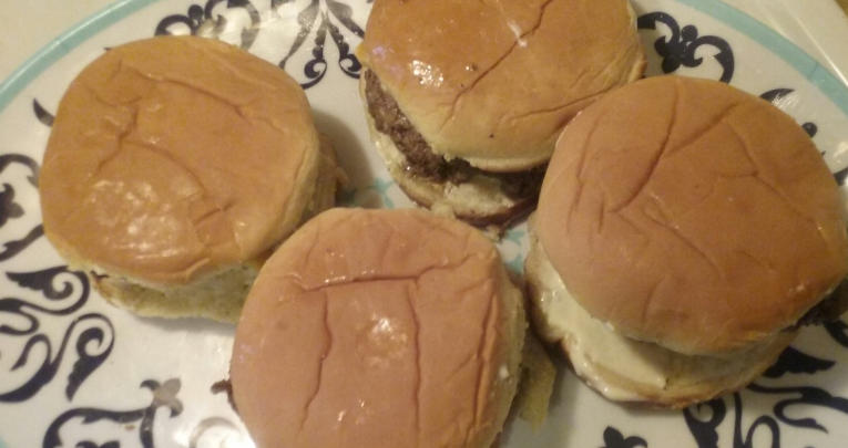 philly gourmet 100 pure beef patties