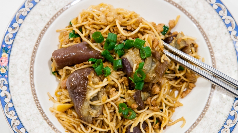 braised eggplant pork and mushrooms