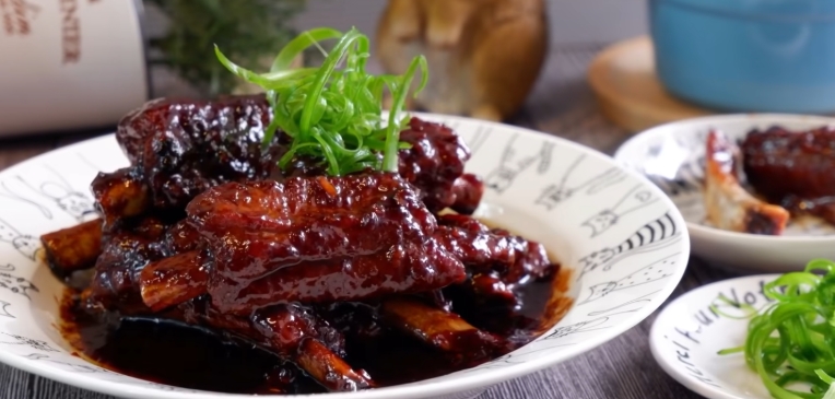 braised chinese pork ribs