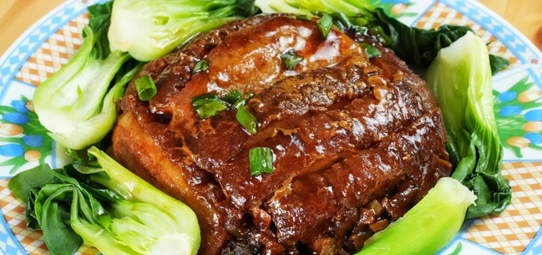 braised pork belly preserved vegetables