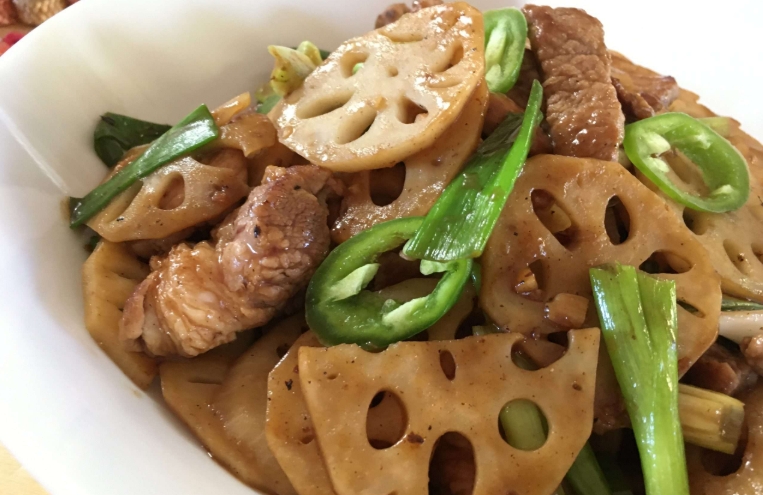 braised pork belly with lotus root
