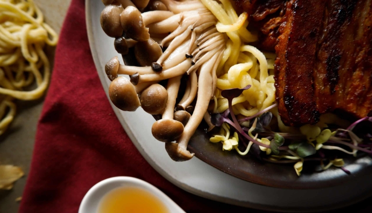 braised pork and mushroom ramen
