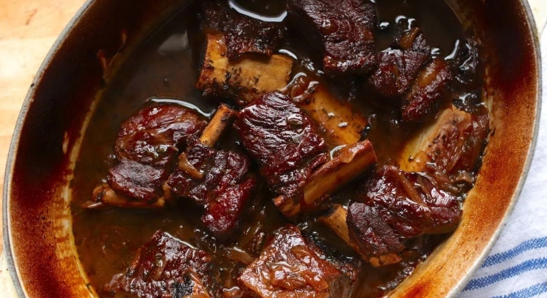 braised pork short ribs