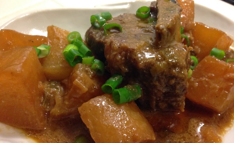 braised pork ribs with radish