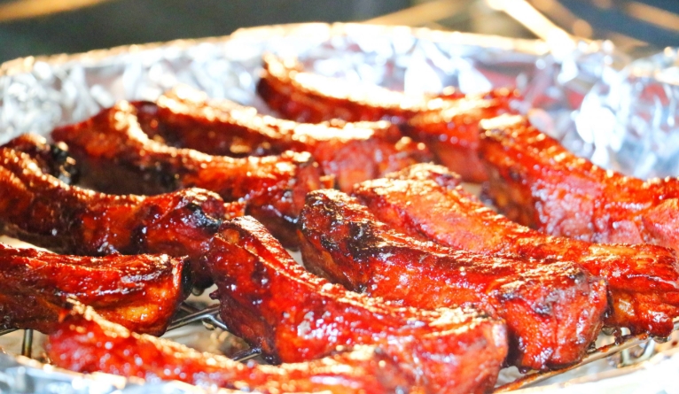 braised pork ribs in oyster sauce