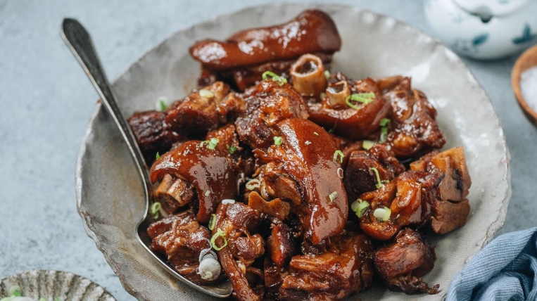braised pork skin