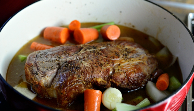 braised pork shoulder with apples and onions