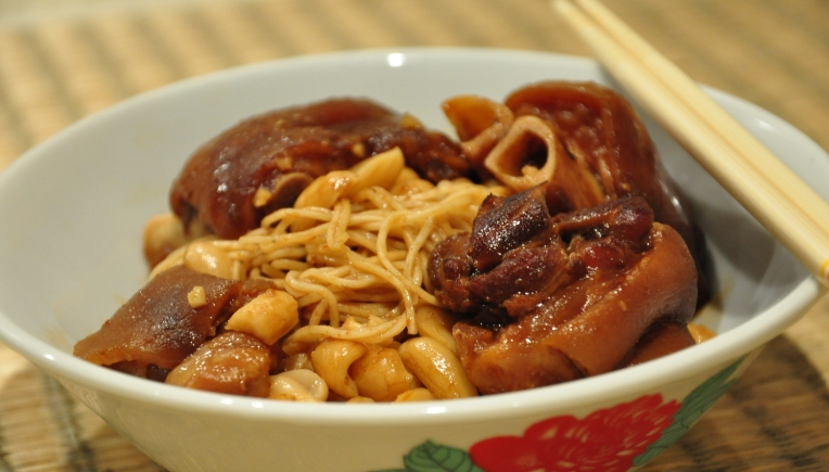 chinese braised pork trotters