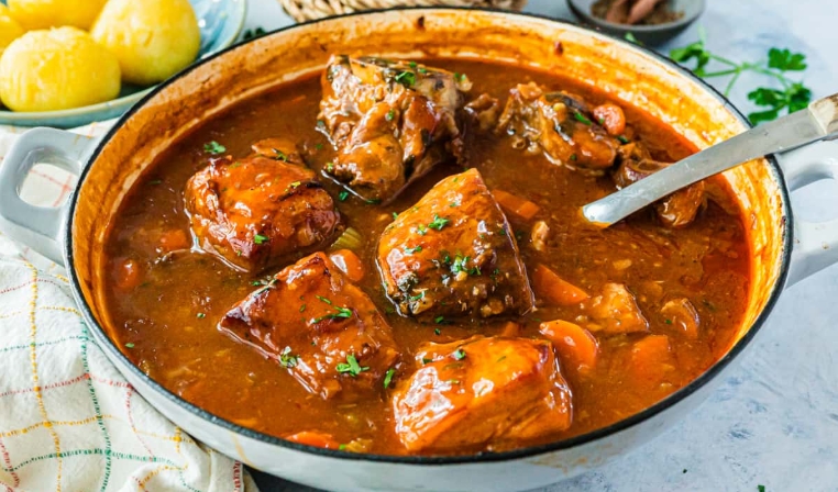 dutch oven braised pork