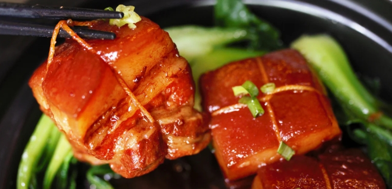 chinese red braised pork belly