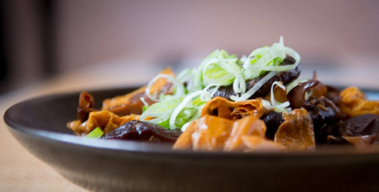 braised pork with bean curd sticks