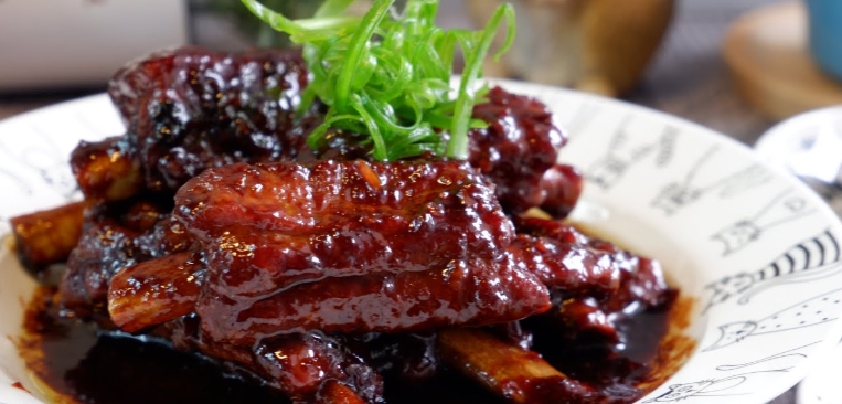 hong shao pork ribs
