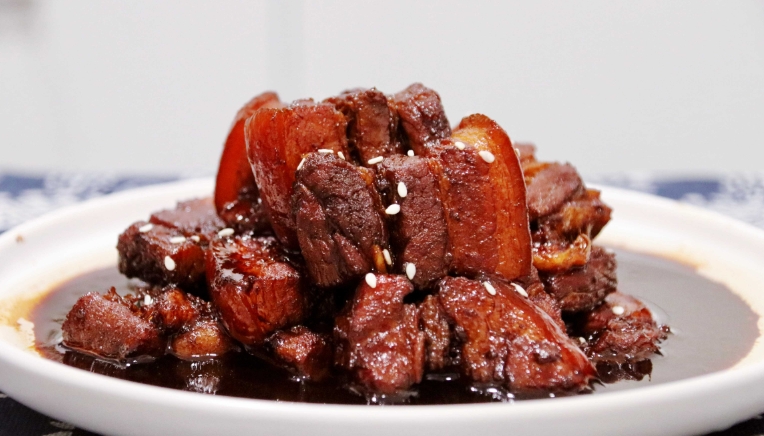 braised soy pork belly