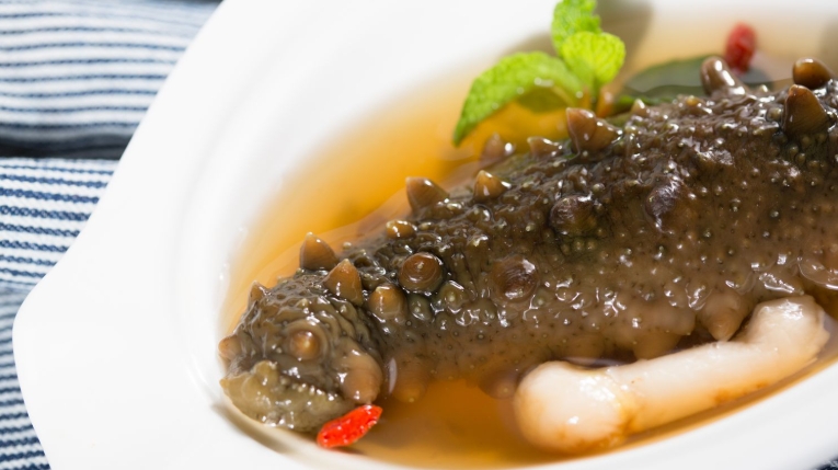 braised pork with sea cucumber
