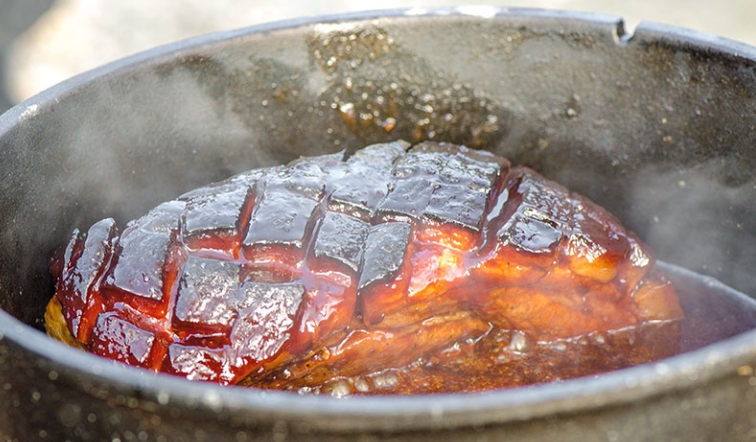 pork belly dutch oven